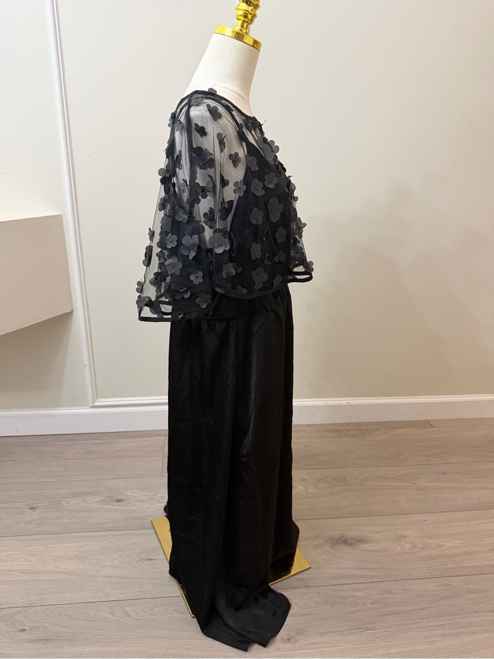 BloomChic Black 3D Floral Mesh Maxi Dress Plus Size 18-20 NWT - Picture 12 of 13